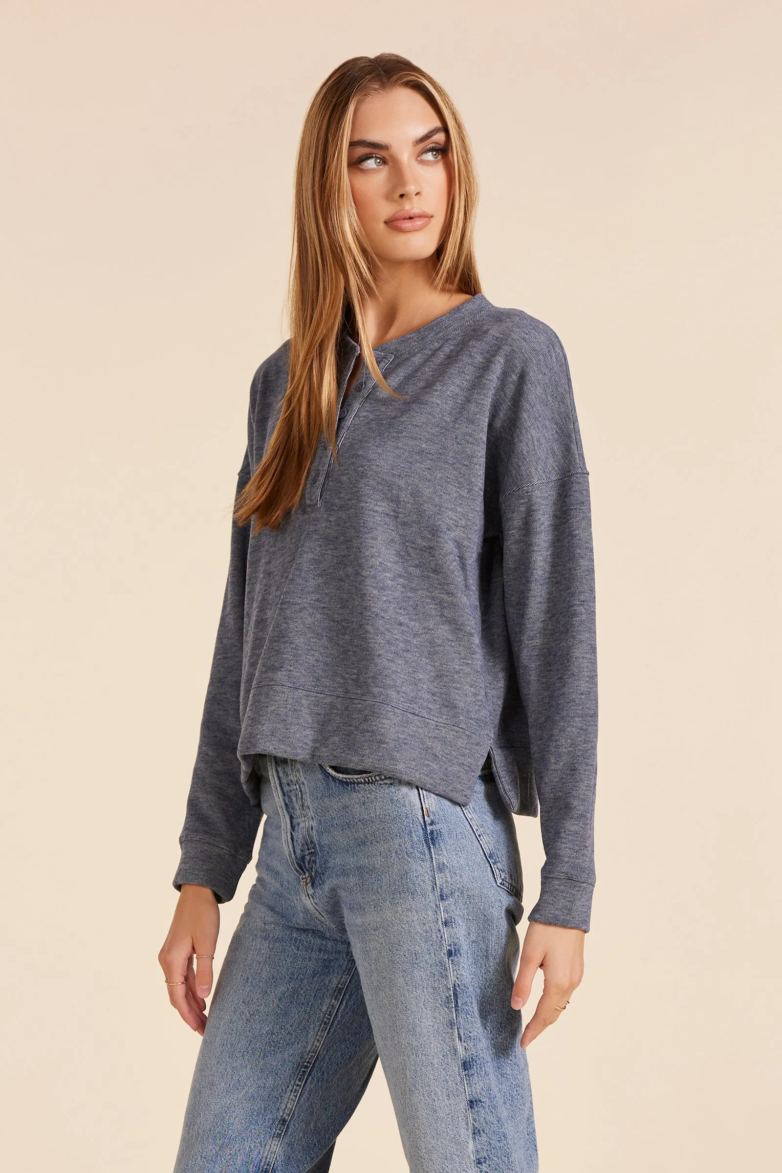 BOXY HENLEY SWEATSHIRT