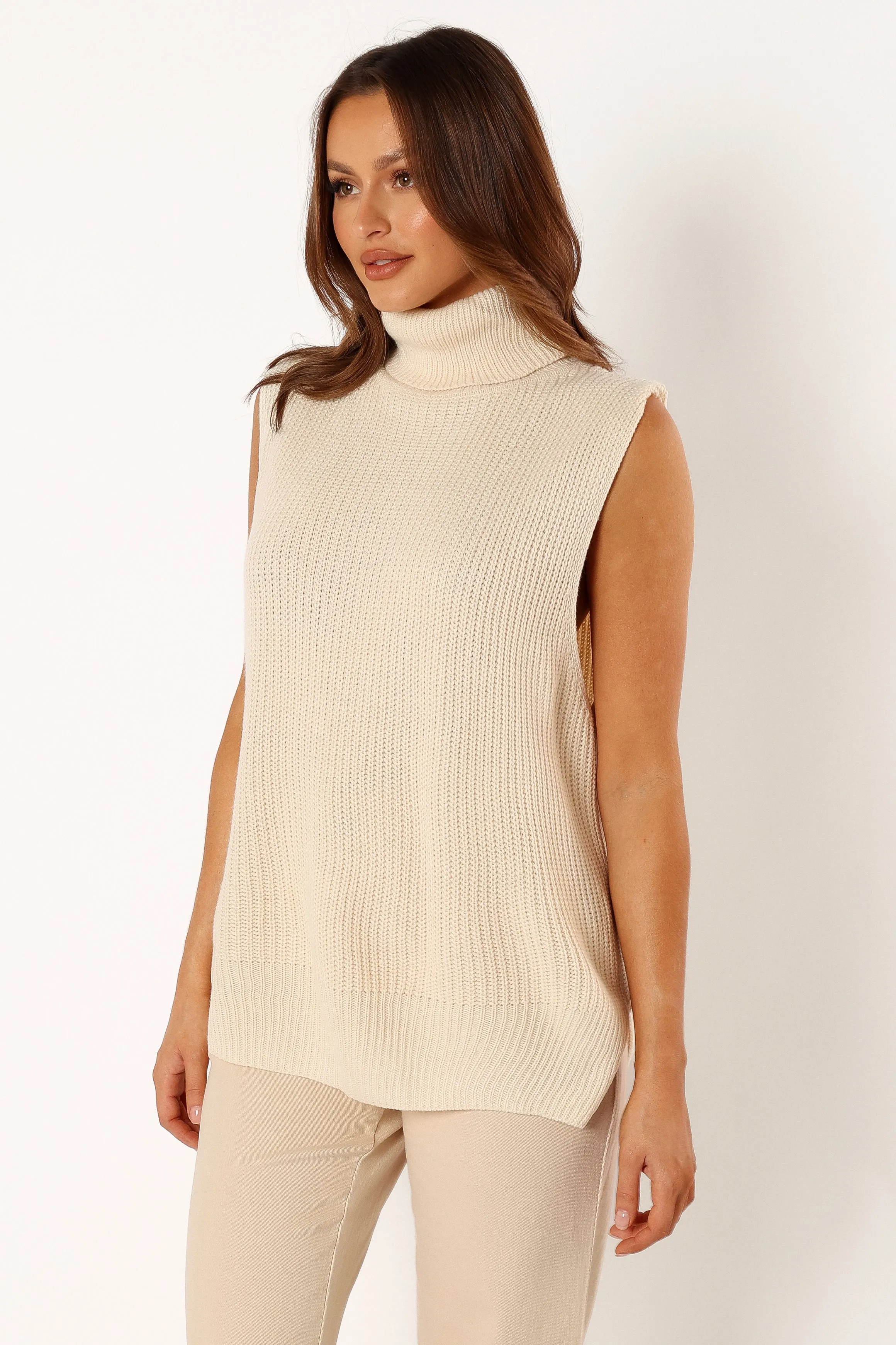 Celaena Turtleneck Sleeveless Sweater - Cream