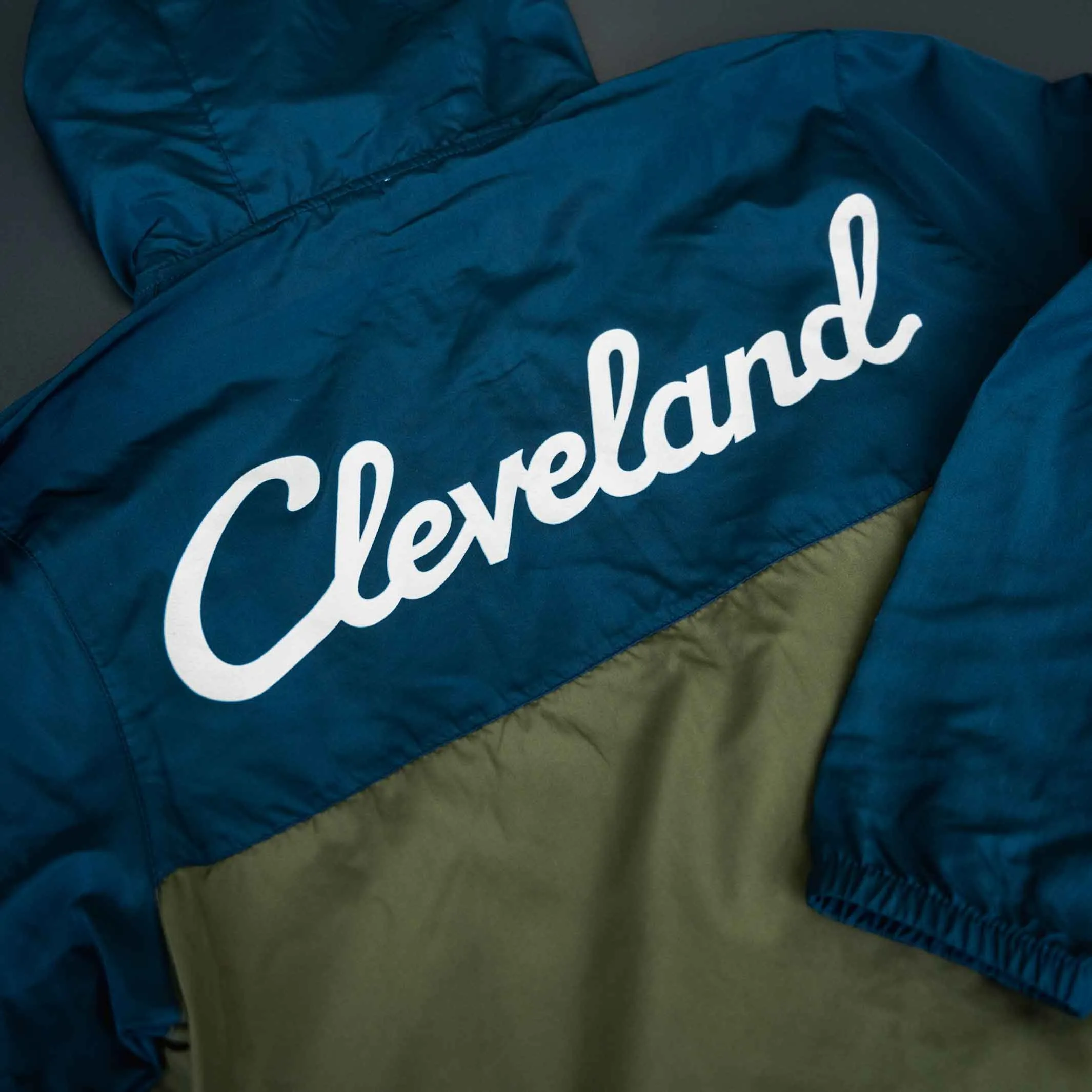 Cleveland Skyline Seal Windbreaker - Navy/Army Green