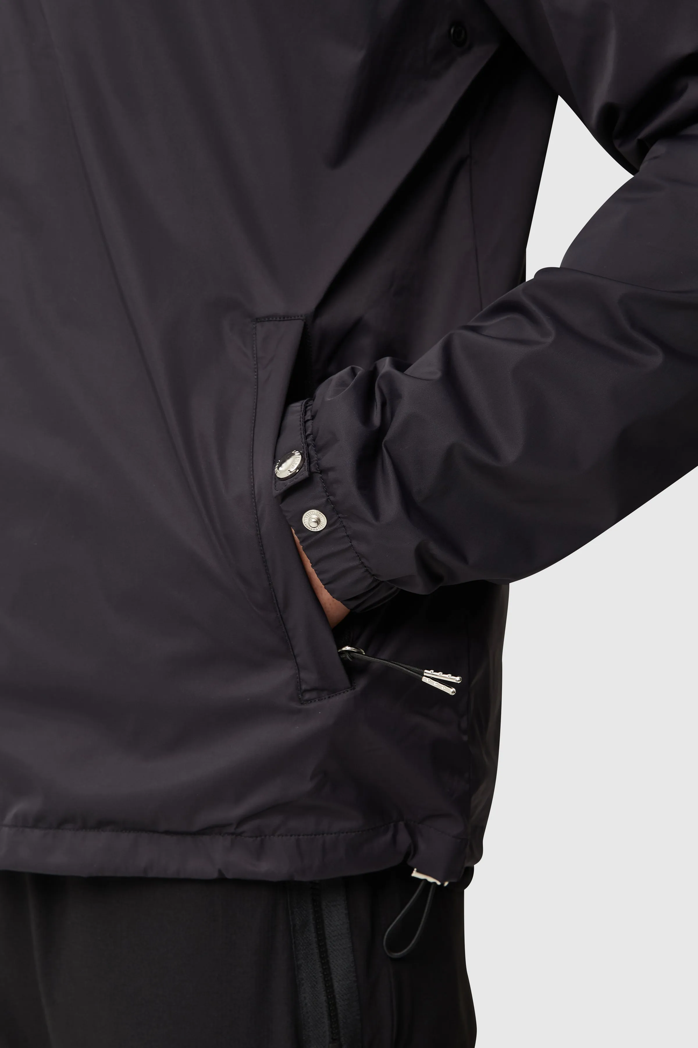 DAVOS WINDBREAKER - BLACK