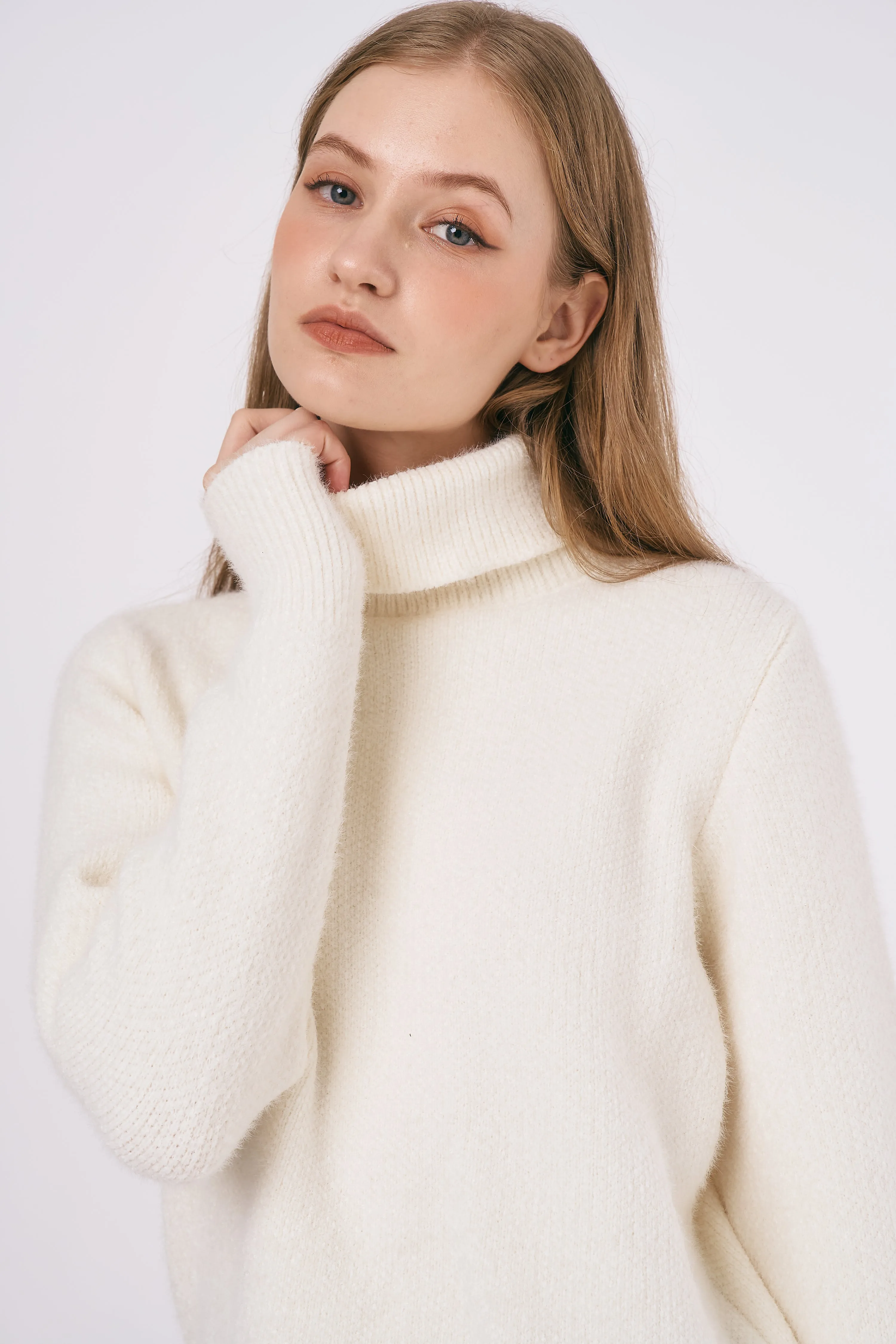 Hazel Turtleneck Pullover