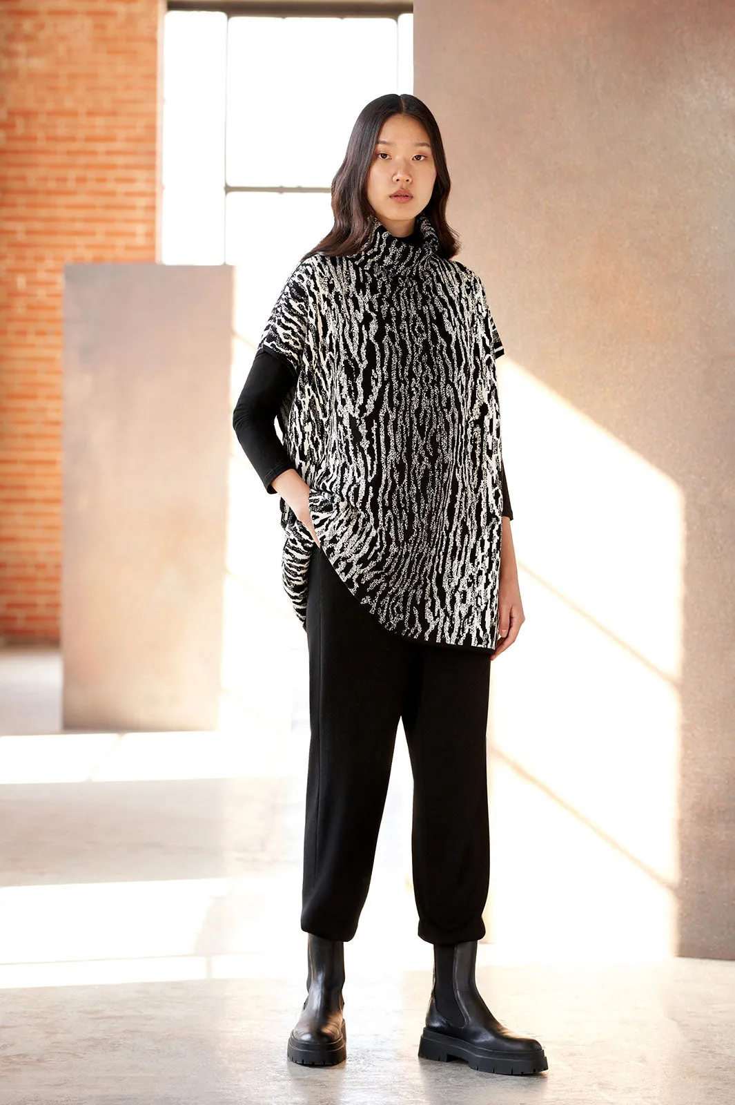 Plus Size Short Sleeve Animal Print Turtleneck Tunic