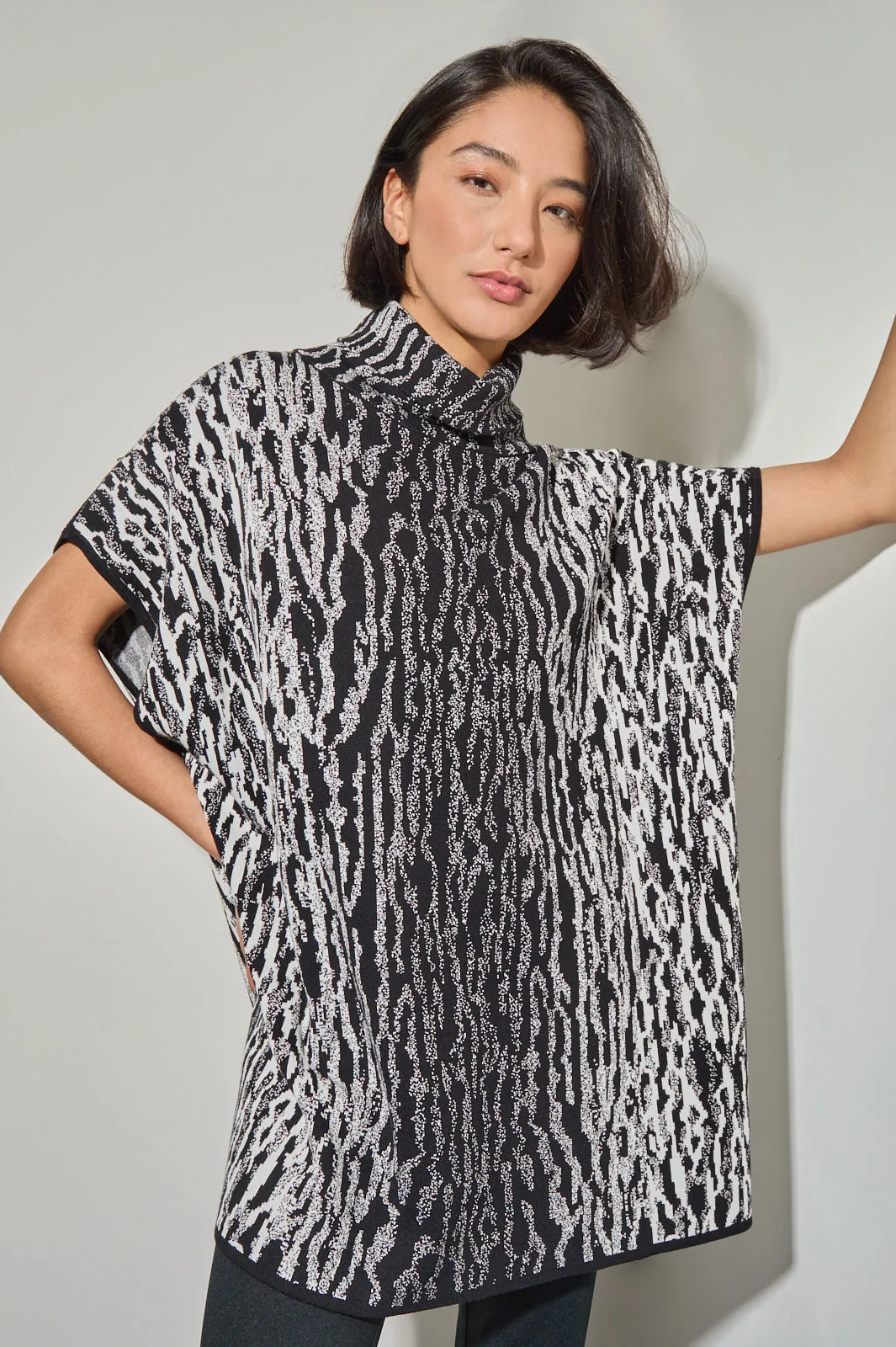 Short Sleeve Animal Print Turtleneck Tunic